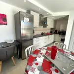 Nyaraló Maison Chaleureuse Avec Piscine Collective, Pres De La Foret, Wifi, Parking Prive - Fr-1-323-441