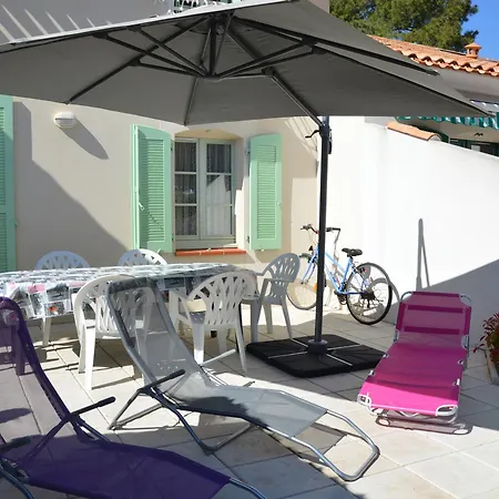 Maison Chaleureuse Avec Piscine, Proche Forêt Et Plage, à Jean De Monts - Wifi Gratuit - Fr-1-323-441 Saint-Jean-de-Monts