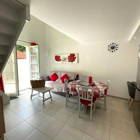 Maison Chaleureuse Avec Piscine, Proche Forêt Et Plage, à Jean De Monts - Wifi Gratuit - Fr-1-323-441 *