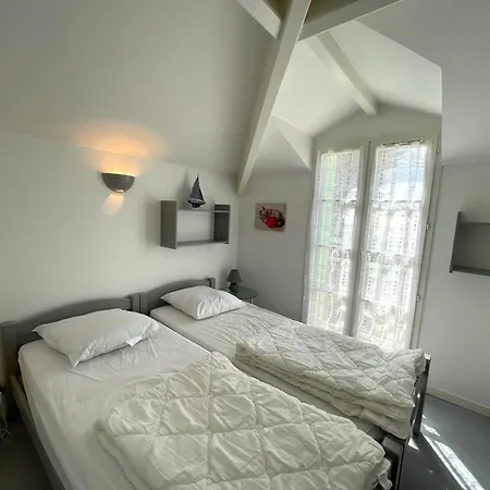 Maison Chaleureuse Avec Piscine, Proche Forêt Et Plage, à Jean De Monts - Wifi Gratuit - Fr-1-323-441 Hébergement de vacances *