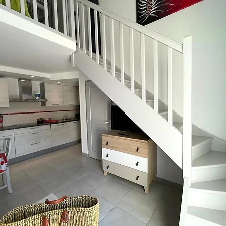 Maison Chaleureuse Avec Piscine, Proche Forêt Et Plage, à Jean De Monts - Wifi Gratuit - Fr-1-323-441 * Saint-Jean-de-Monts